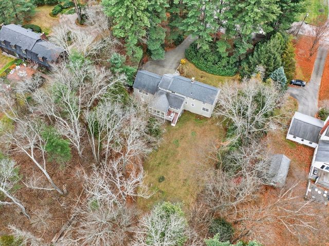 12 Cranberry Ln, Dover, MA 02030