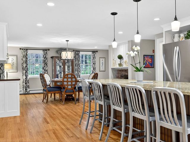 12 Cranberry Ln, Dover, MA 02030