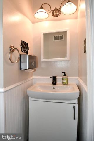 1714 33RD PL SE, Washington, DC 20020