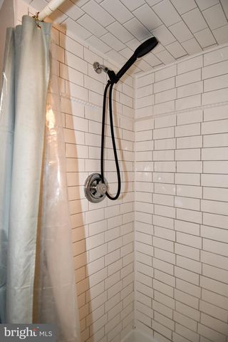 1714 33RD PL SE, Washington, DC 20020