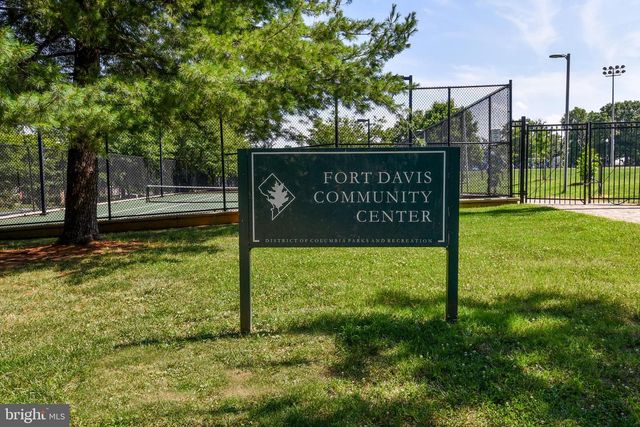 1714 33RD PL SE, Washington, DC 20020