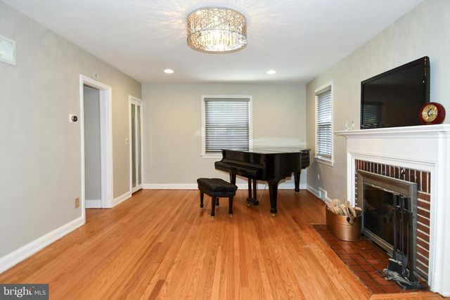 1714 33RD PL SE, Washington, DC 20020