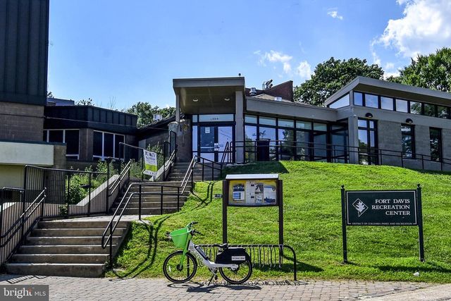 1714 33RD PL SE, Washington, DC 20020