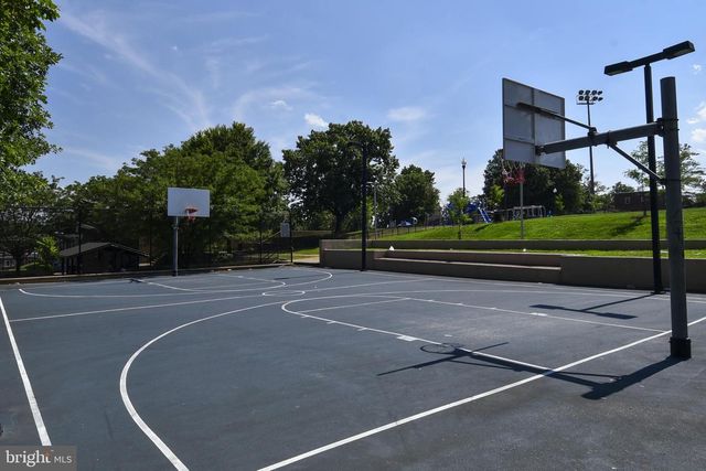 1714 33RD PL SE, Washington, DC 20020