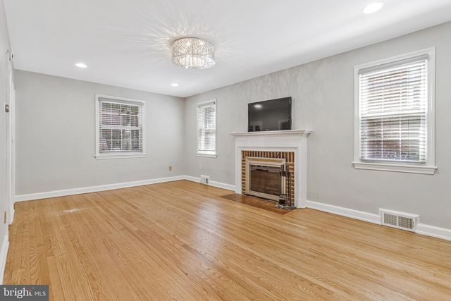 1714 33RD PL SE, Washington, DC 20020