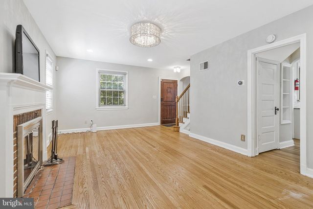 1714 33RD PL SE, Washington, DC 20020