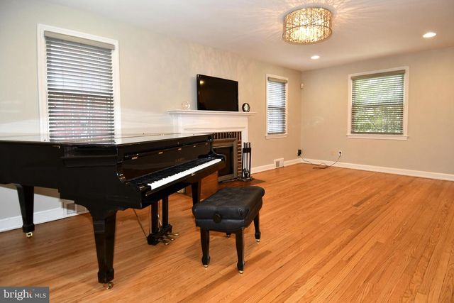 1714 33RD PL SE, Washington, DC 20020