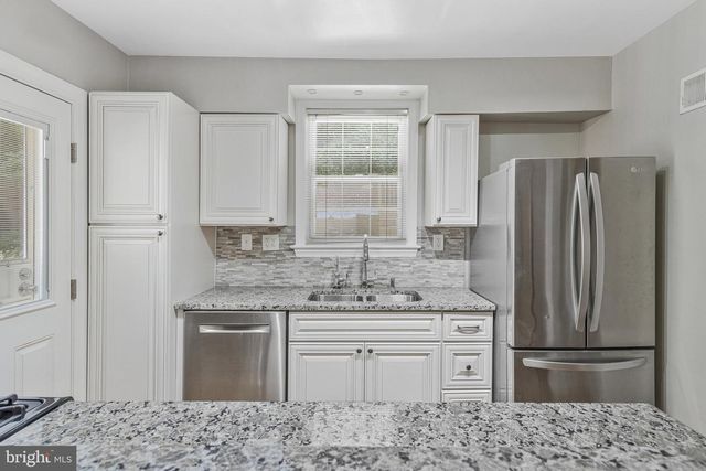 1714 33RD PL SE, Washington, DC 20020