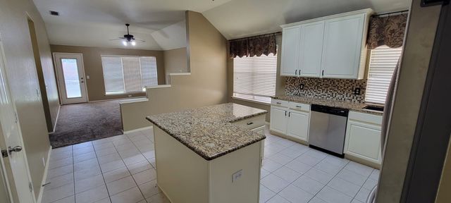 301 Crepe Myrtle Drive, Euless, TX 76039