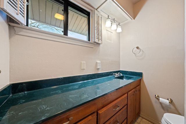 139 Lakeshore Drive, Waxahachie, TX 75165
