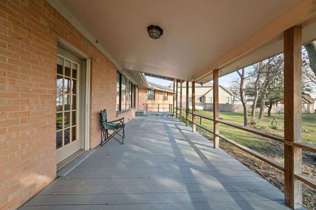 139 Lakeshore Drive, Waxahachie, TX 75165