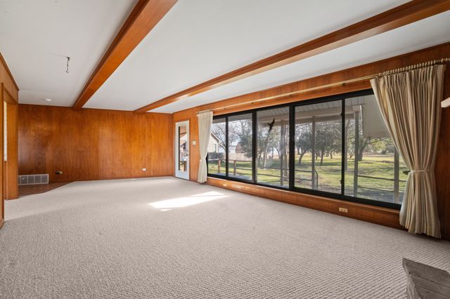 139 Lakeshore Drive, Waxahachie, TX 75165