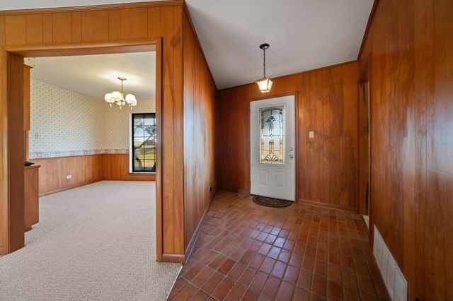 139 Lakeshore Drive, Waxahachie, TX 75165