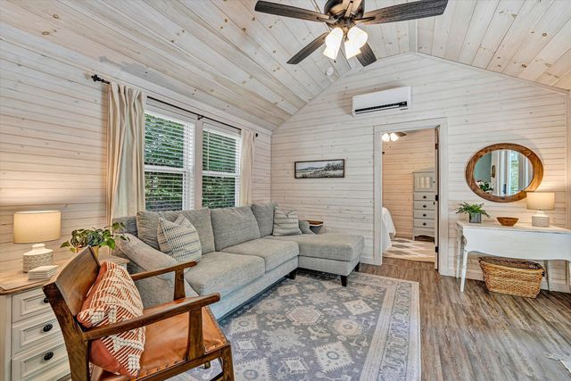 50 Grace LN, Union Hall, VA 24176