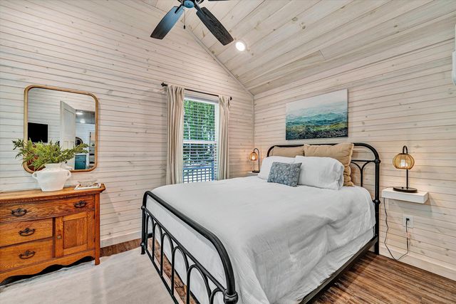 50 Grace LN, Union Hall, VA 24176