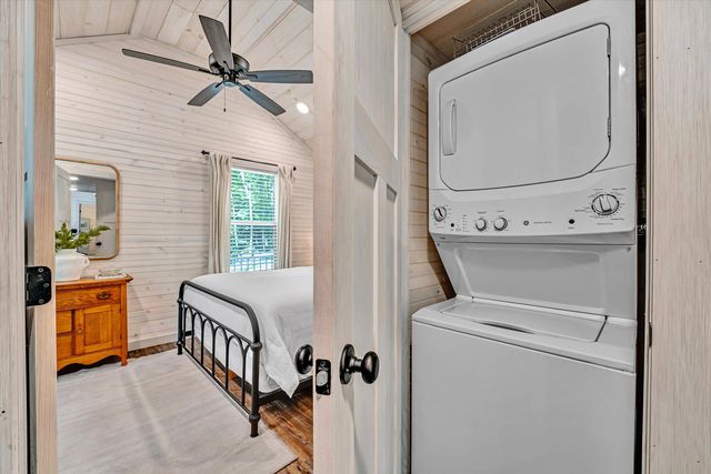 50 Grace LN, Union Hall, VA 24176
