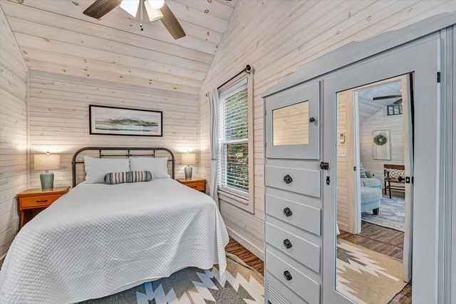 50 Grace LN, Union Hall, VA 24176