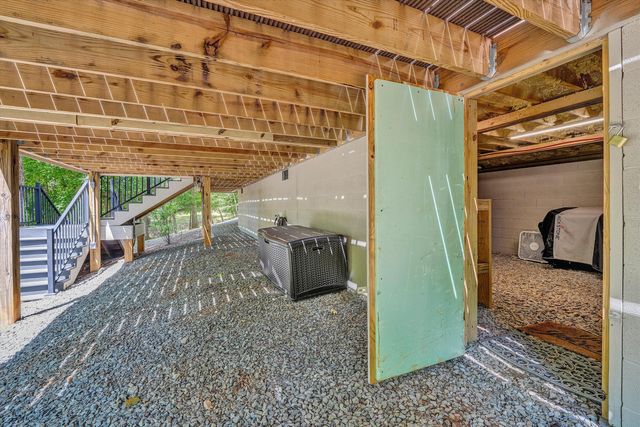 50 Grace LN, Union Hall, VA 24176