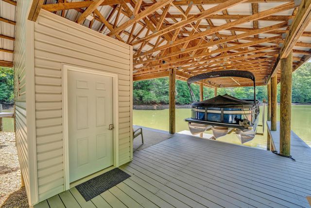 50 Grace LN, Union Hall, VA 24176