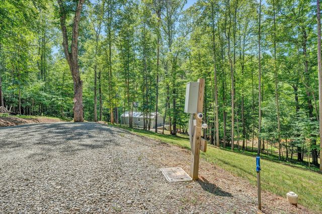 50 Grace LN, Union Hall, VA 24176