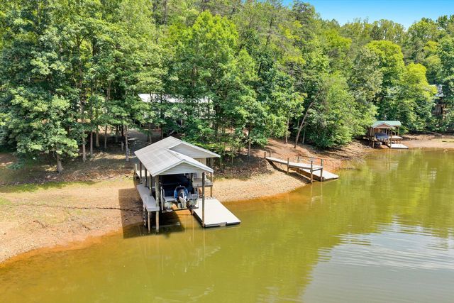 50 Grace LN, Union Hall, VA 24176