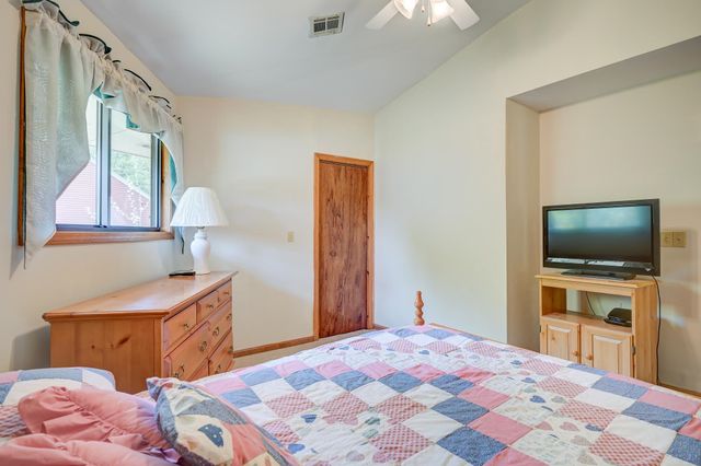 51 Pequawket Drive, Conway, NH 03818