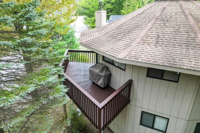 51 Pequawket Drive, Conway, NH 03818