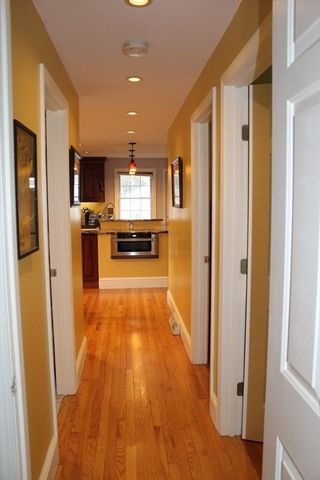 178 Oak Hollow, Springfield, MA 01128