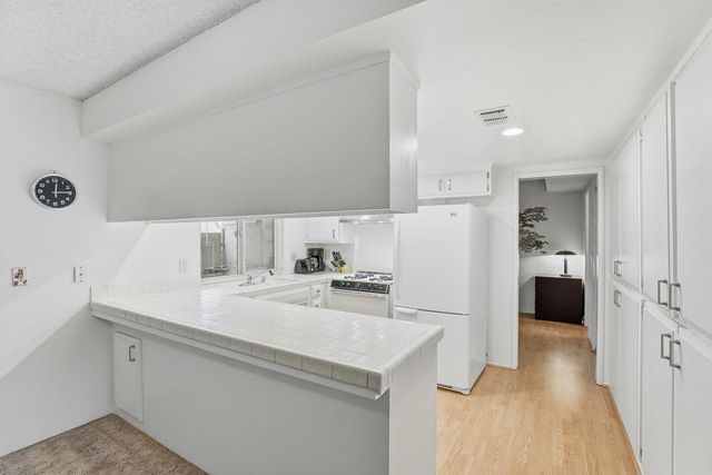 6025 Casa Alegre, Carmichael, CA 95608