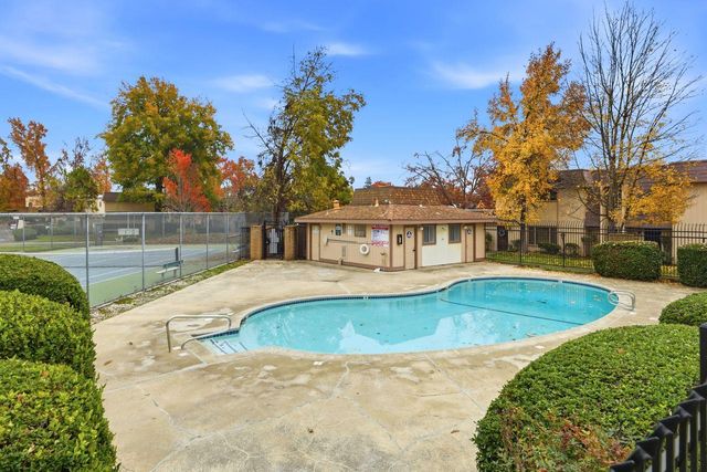 6025 Casa Alegre, Carmichael, CA 95608