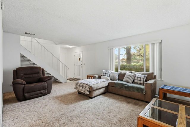 6025 Casa Alegre, Carmichael, CA 95608