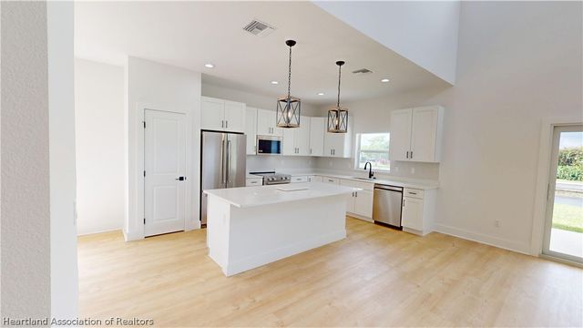 100 Tuomey Court, Lake Placid, FL 33852