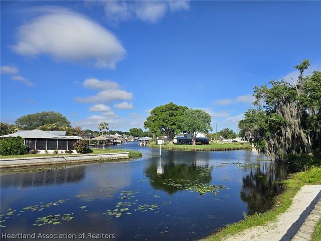 100 Tuomey Court, Lake Placid, FL 33852