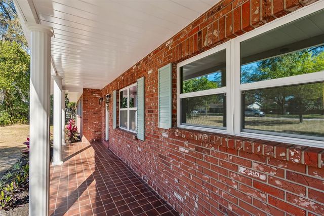 12105 N 53RD STREET, Temple Terrace, FL 33617