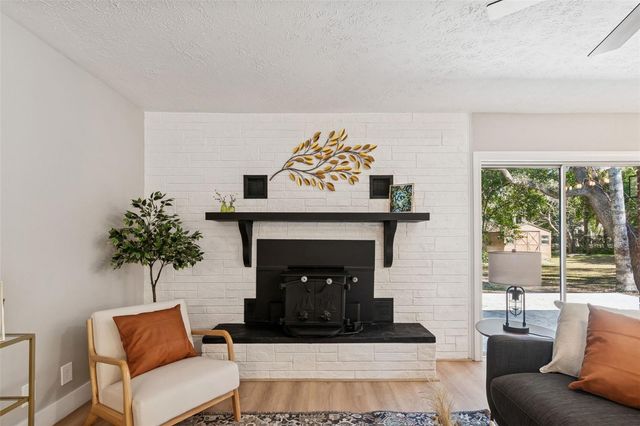 12105 N 53RD STREET, Temple Terrace, FL 33617