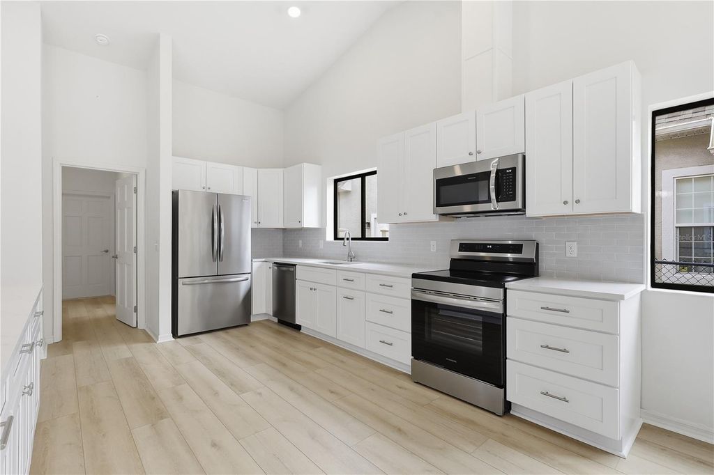 Image 11 of property listing at 15 CEDARFIELD COURT, Palm Coast, FL 32137