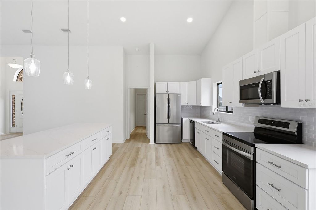 Image 12 of property listing at 15 CEDARFIELD COURT, Palm Coast, FL 32137