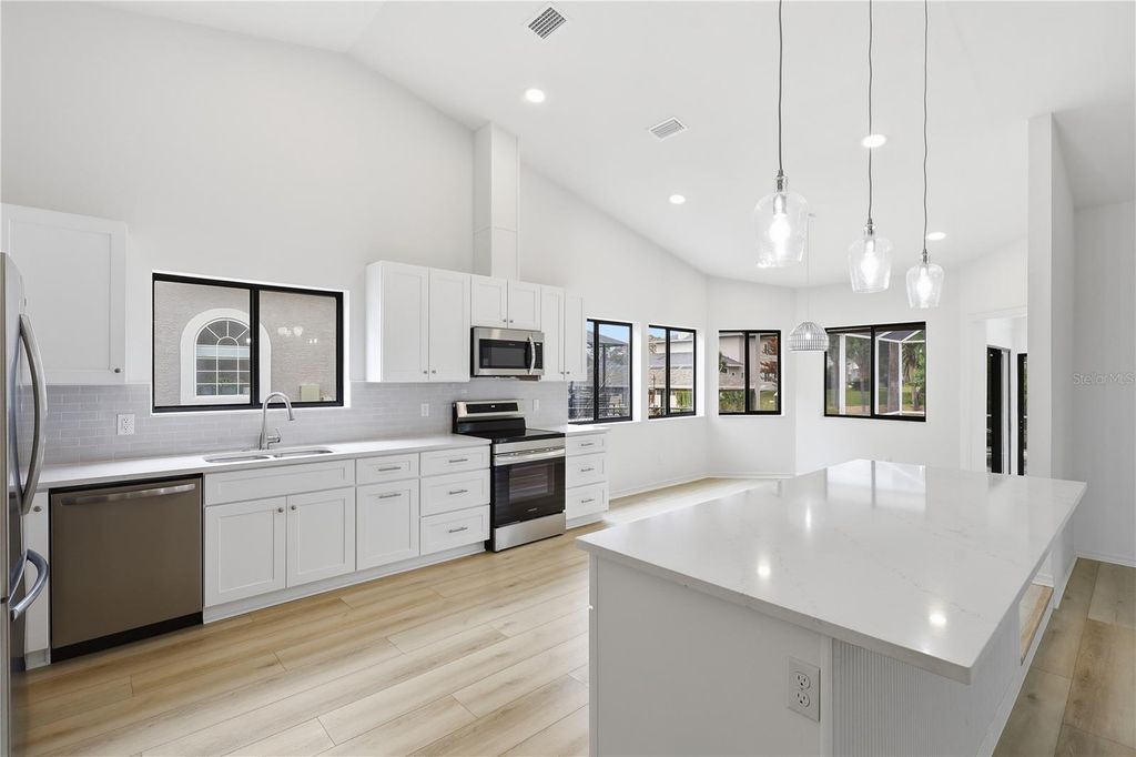 Image 13 of property listing at 15 CEDARFIELD COURT, Palm Coast, FL 32137