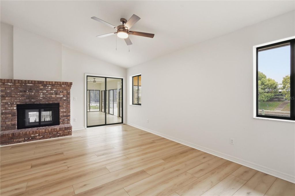 Image 15 of property listing at 15 CEDARFIELD COURT, Palm Coast, FL 32137