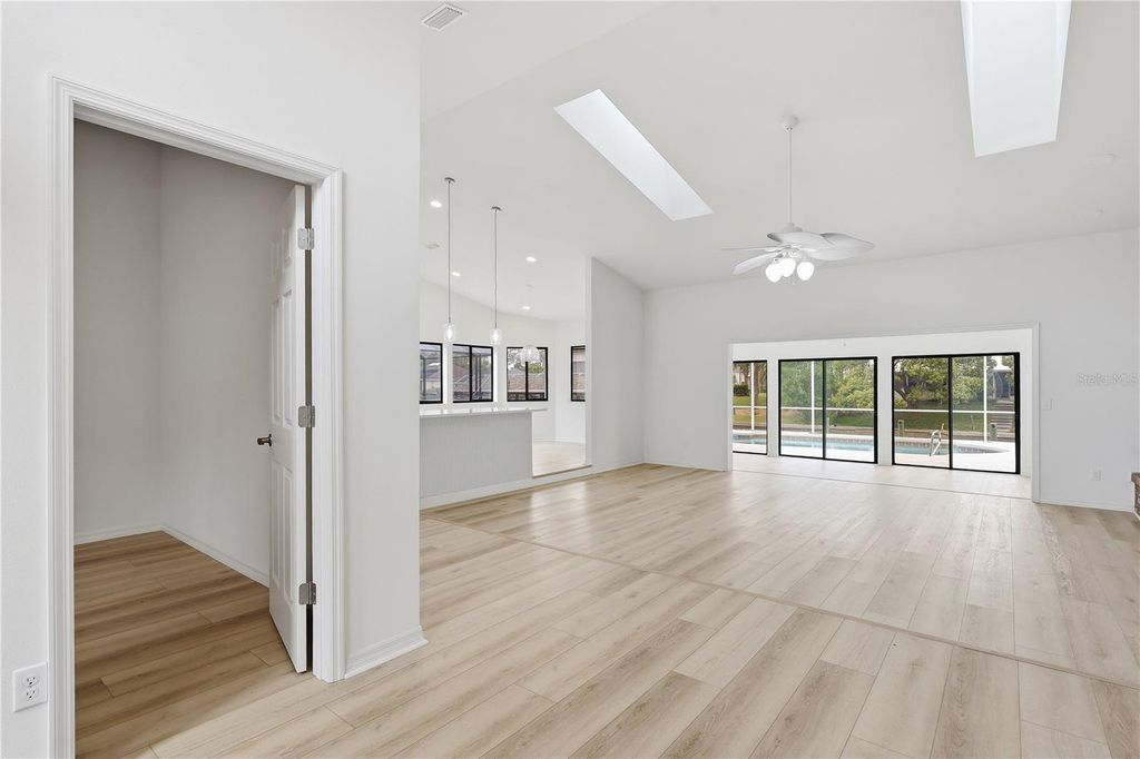 Image 16 of property listing at 15 CEDARFIELD COURT, Palm Coast, FL 32137