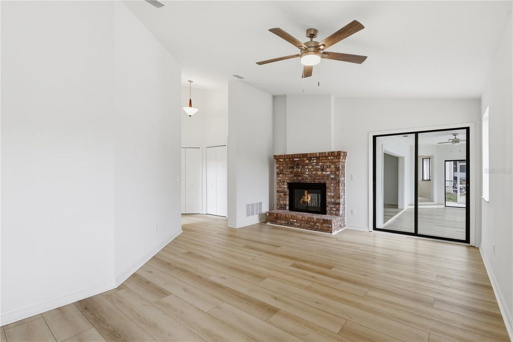 Image 17 of property listing at 15 CEDARFIELD COURT, Palm Coast, FL 32137