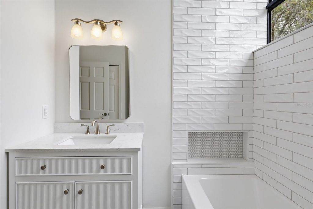 Image 34 of property listing at 15 CEDARFIELD COURT, Palm Coast, FL 32137