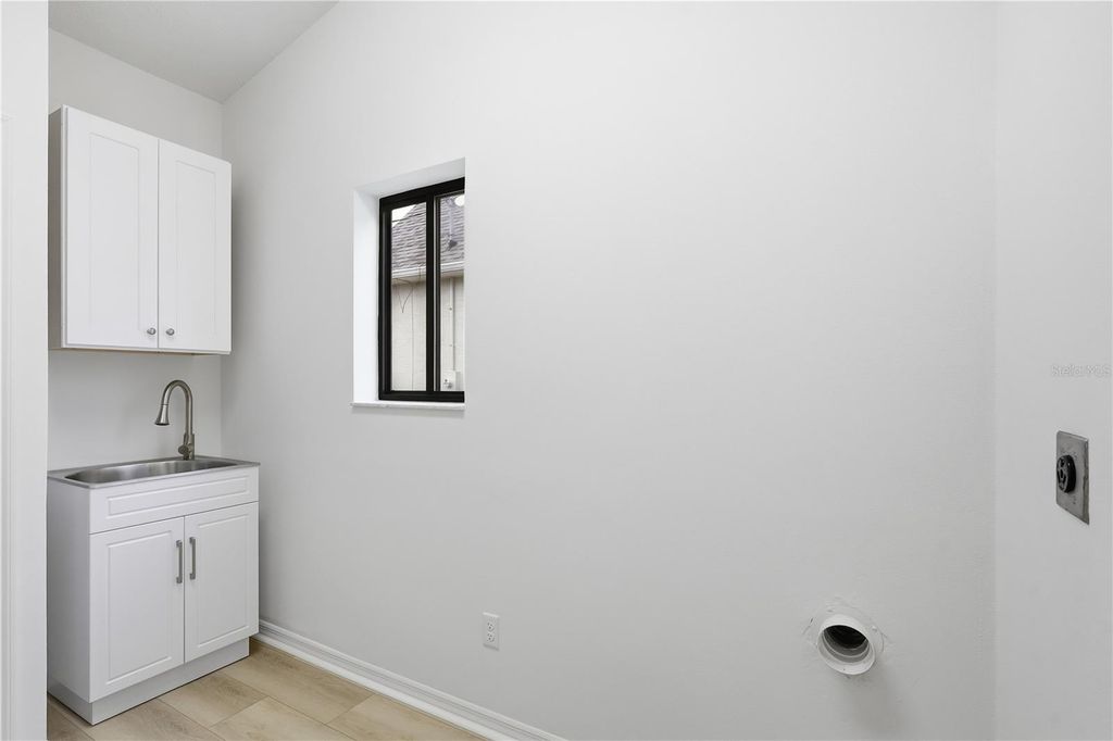 Image 40 of property listing at 15 CEDARFIELD COURT, Palm Coast, FL 32137