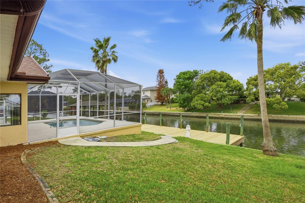 Image 5 of property listing at 15 CEDARFIELD COURT, Palm Coast, FL 32137