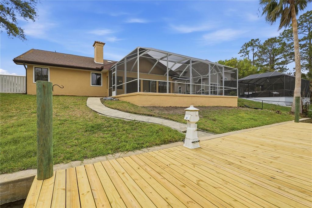 Image 46 of property listing at 15 CEDARFIELD COURT, Palm Coast, FL 32137