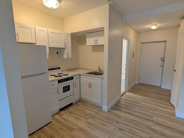 525 Highland Ave. 12, Malden, MA 02148