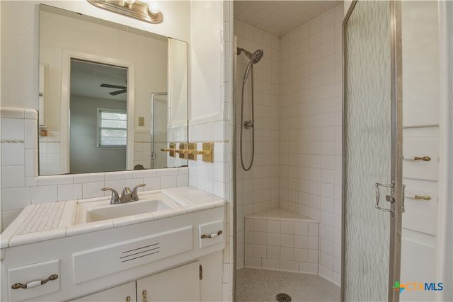 2410 Robin Road, Temple, TX 76502