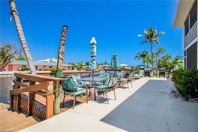 3226 Stringfellow RD, St. James City, FL 33956