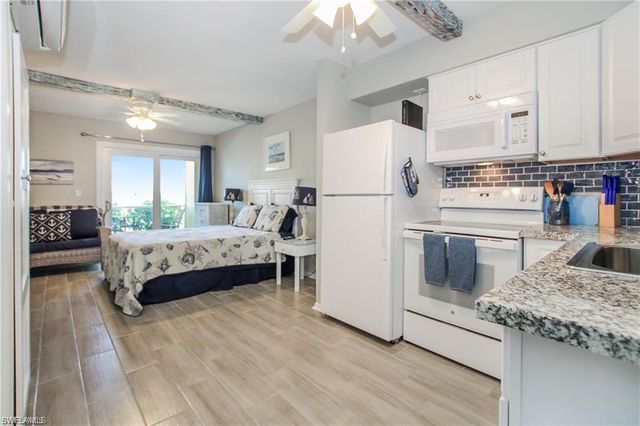 3226 Stringfellow RD, St. James City, FL 33956