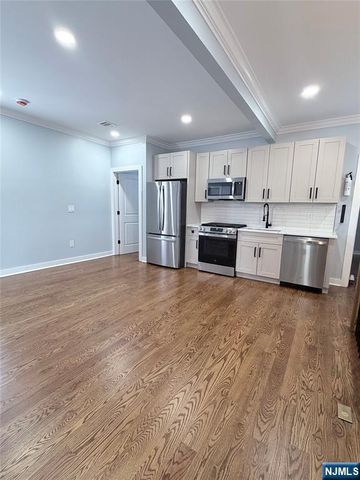 8 Essex Street, Nutley, NJ 07110
